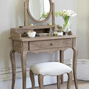 22.-Dark-Brown-Wood-Inspired-Vanity-Table